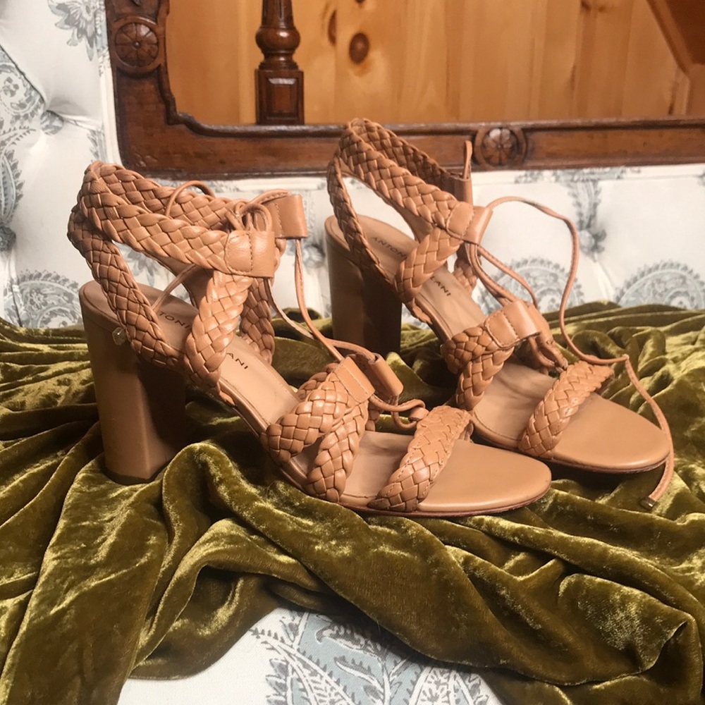 Antonio Melani Heels